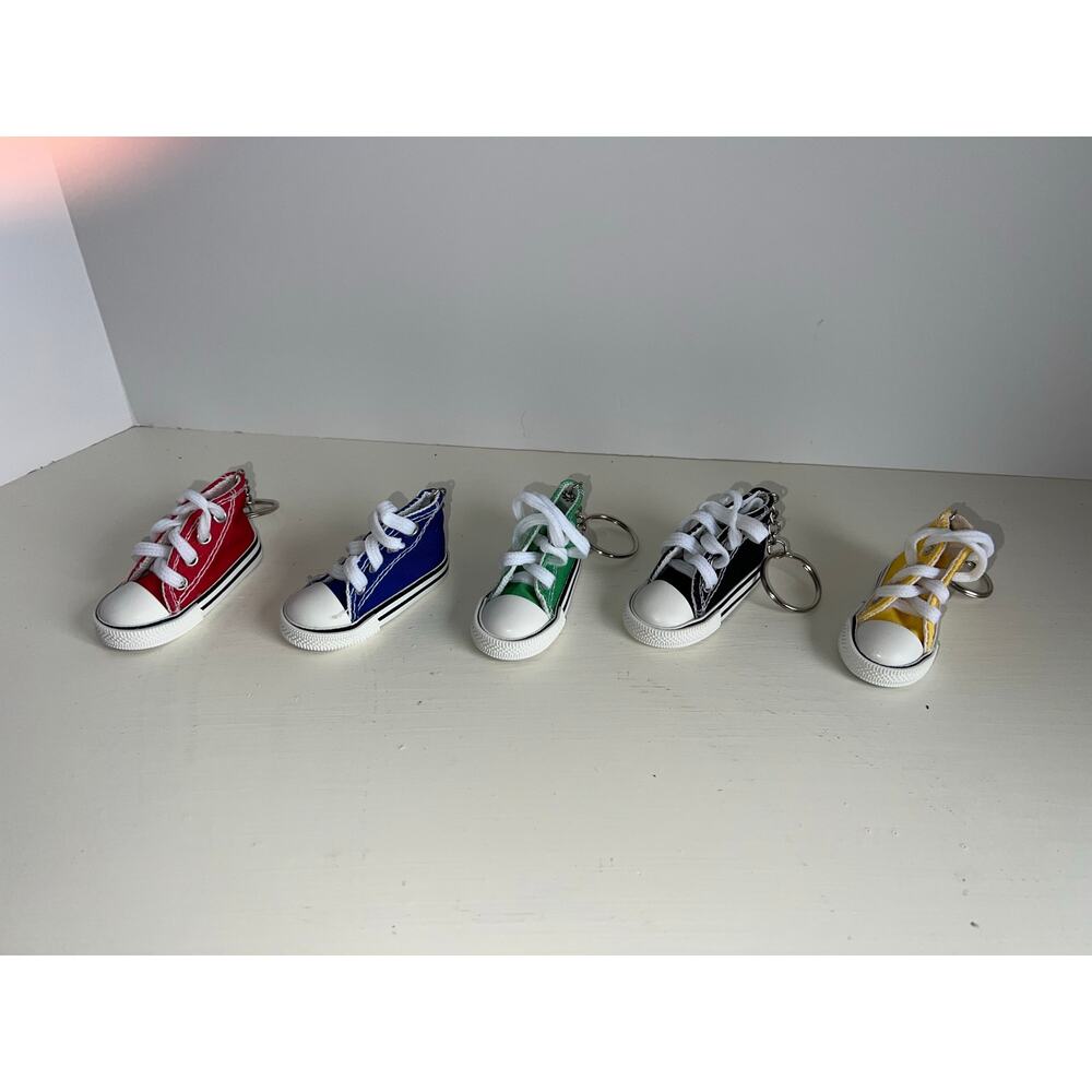 Keychain mini cute sneakers 5 of them pendant gift